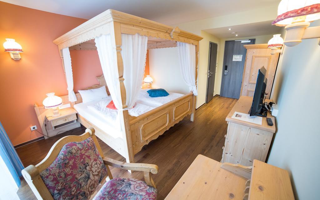 Berghotel Tambach Luaran gambar